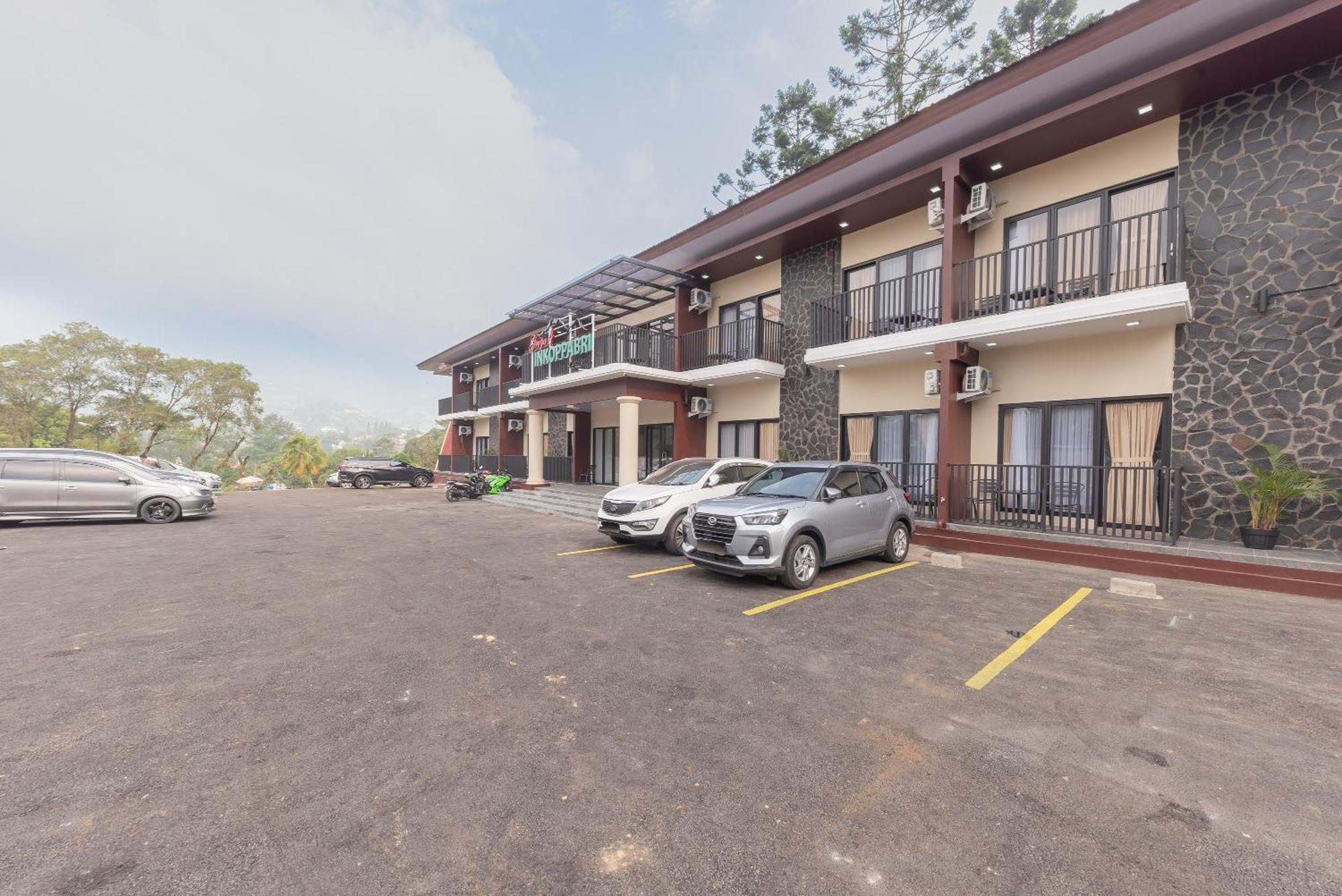 Urbanview Hotel Inkoppabri Cisarua Puncak Экстерьер фото