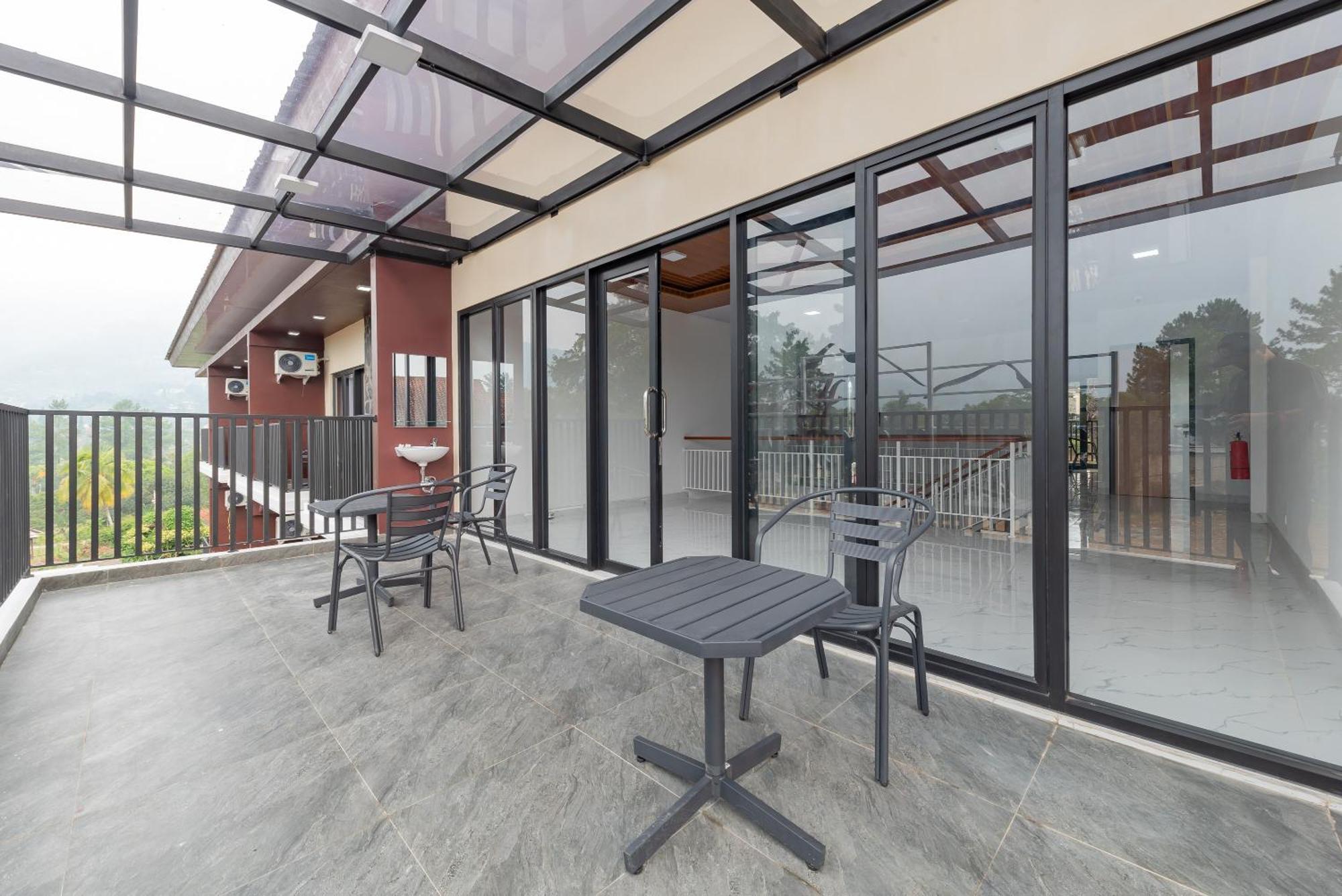 Urbanview Hotel Inkoppabri Cisarua Puncak Экстерьер фото